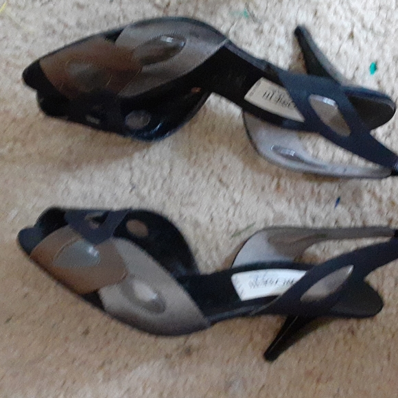 Ugo Rossetti Vintage RARE sling back heels excellent condition never worn sz 39 - Picture 4 of 7